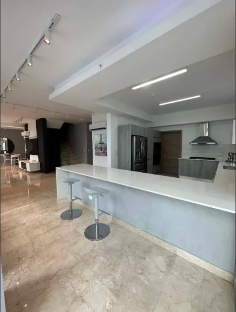 Venta de apartamento en Avenida Balboa, Panamá