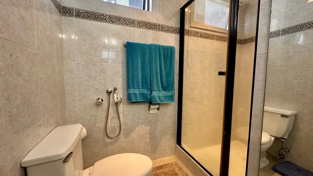 Apartment For Sale in Avenida Balboa