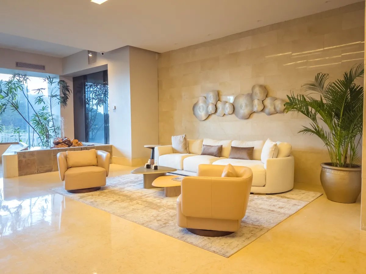 Apartment For Sale in Avenida Balboa