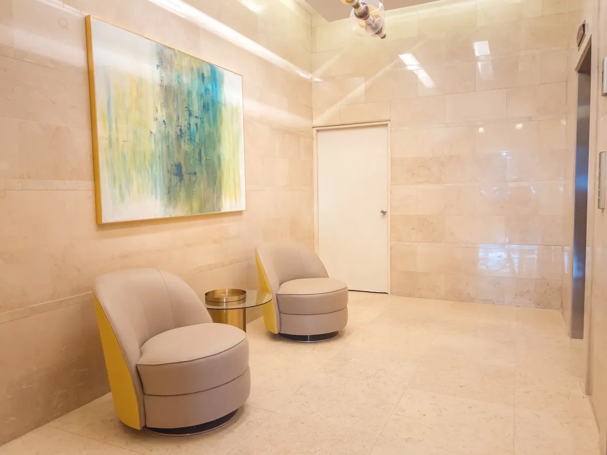 Apartment For Sale in Avenida Balboa