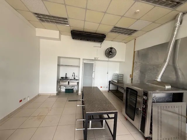Se vende local comercial en Marbella, Panamá City