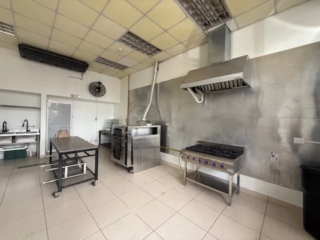 Se vende local comercial en Marbella, Panamá City
