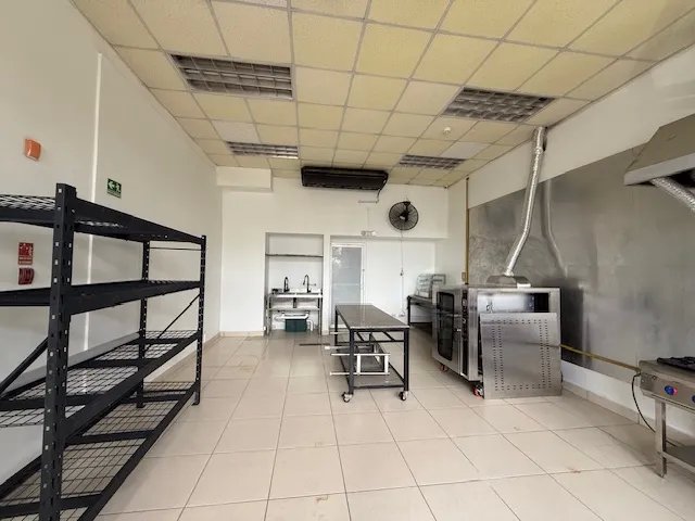 Se vende local comercial en Marbella, Panamá City