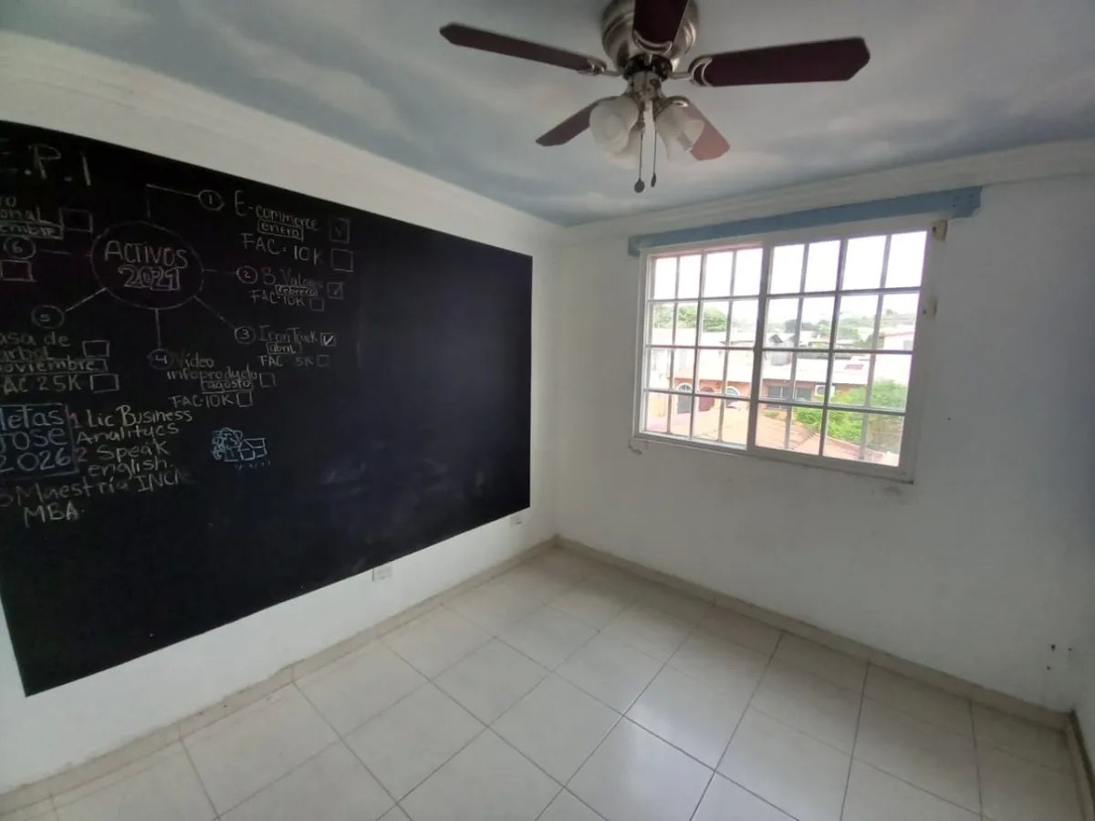 Venta de casa reposeída en Villa Lucre, Paseo Real