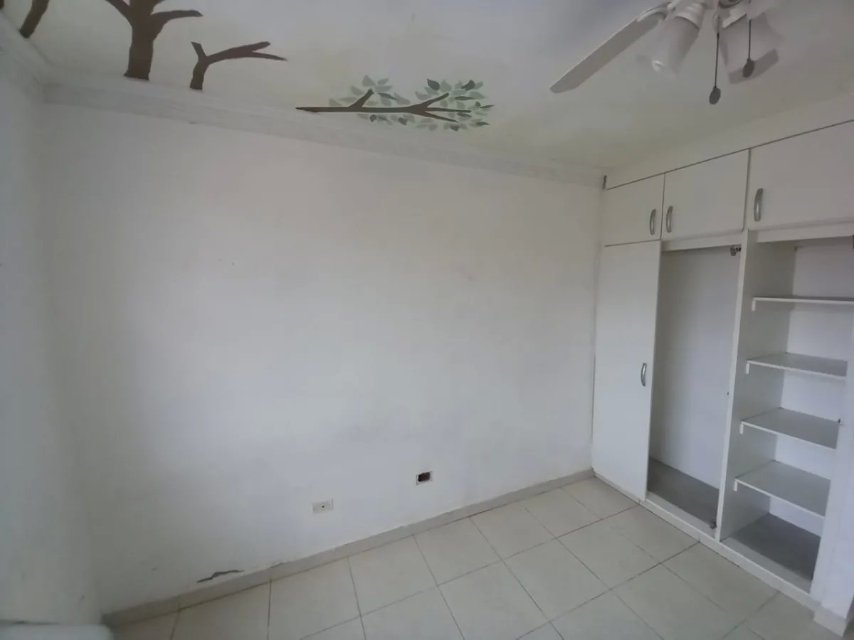 Venta de casa reposeída en Villa Lucre, Paseo Real