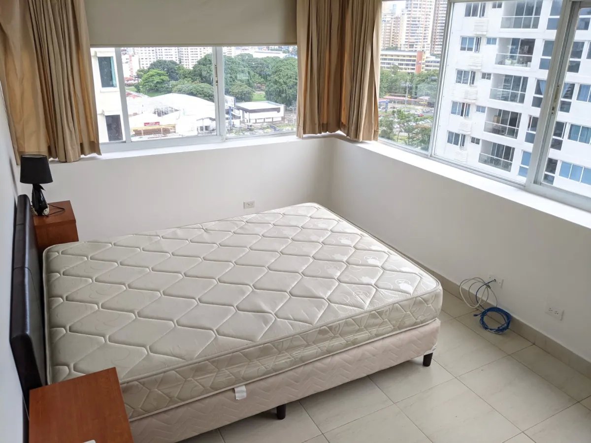 Venta de apartamento amoblado PH Vivendi Towers, Edison Park, Panamá