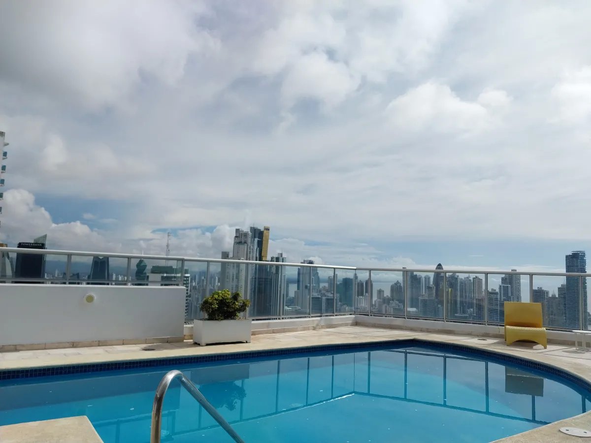 Apartment For Rent in avenida balboa