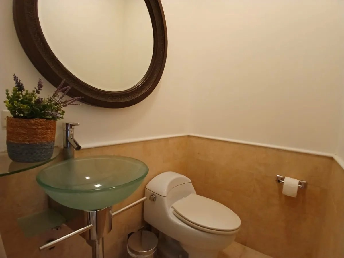Apartment For Rent in avenida balboa