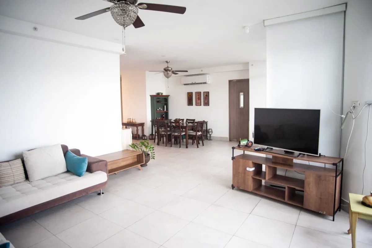 Apartment For Sale in ph luxor