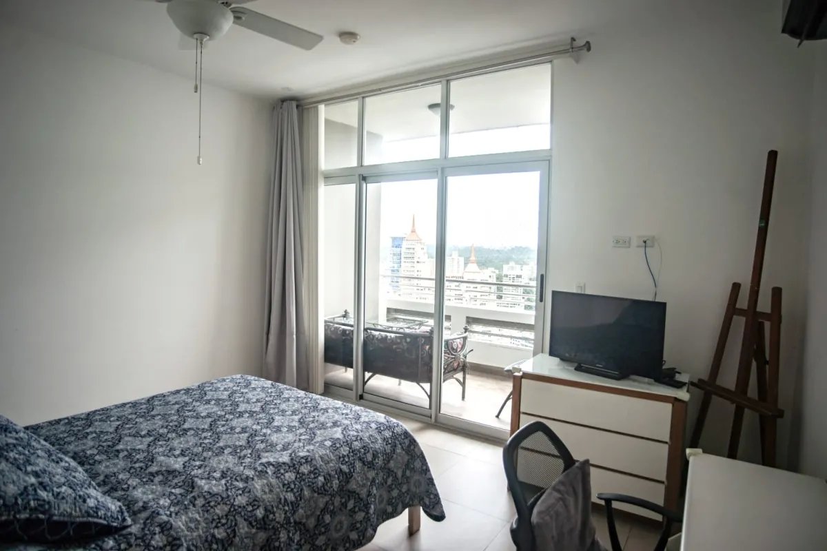 Apartment For Sale in ph luxor