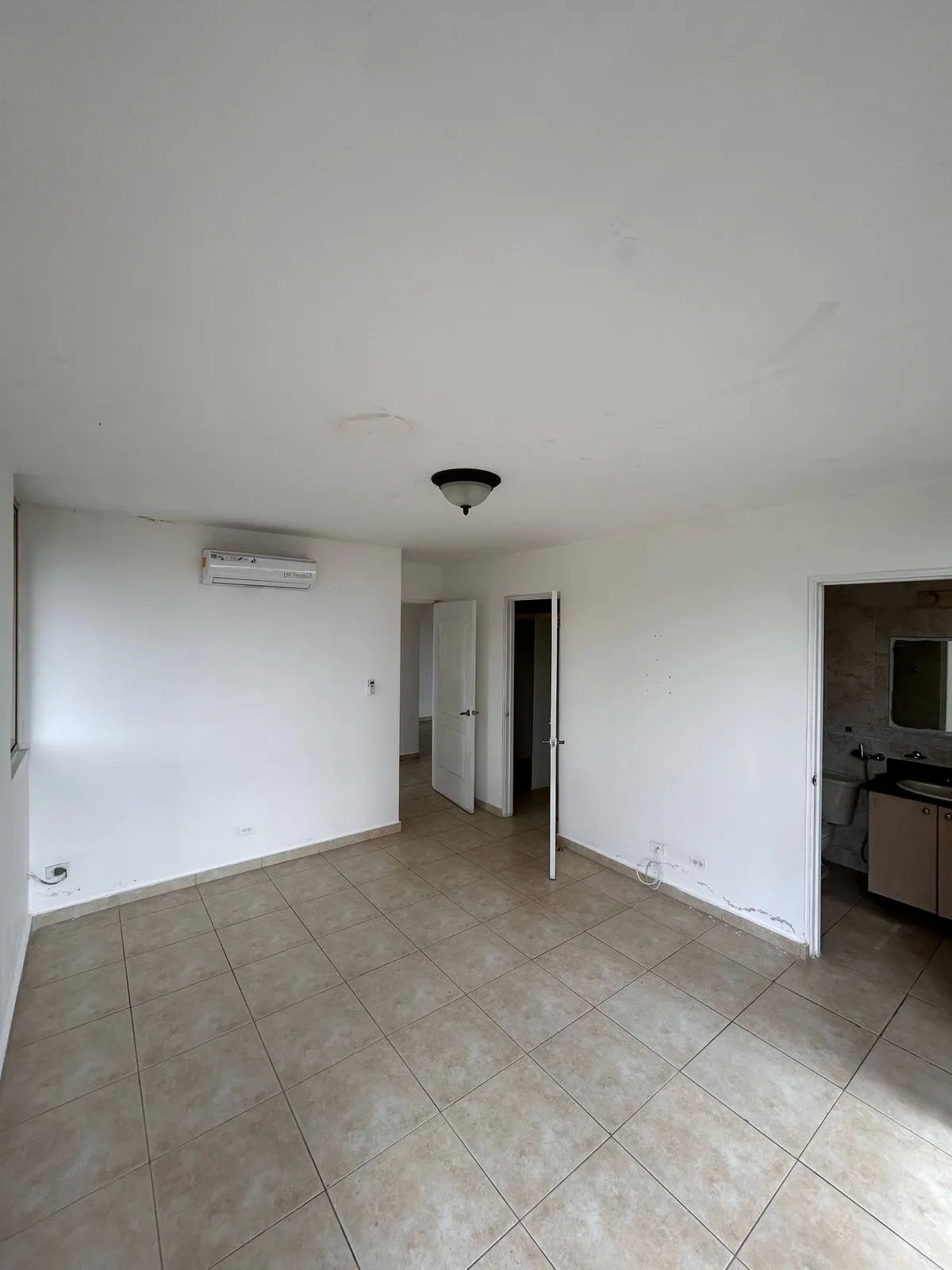 Venta de apartamento por debajo de avaluo