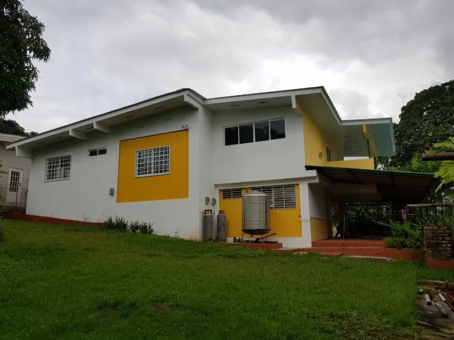 Venta de Casa en Betania, Las Acacias