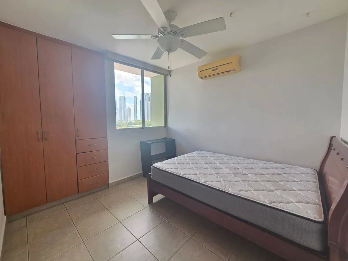 Venta de hermoso apartamento en P.H. Green Bay en Costa Del Este ( B/ ...