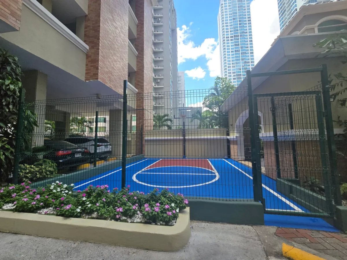 Apartment For Sale in green bay