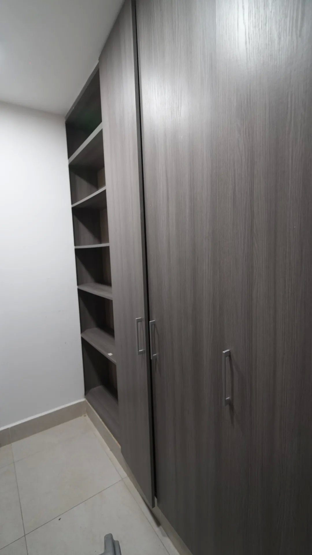 Apartment For Sale in ph luxor