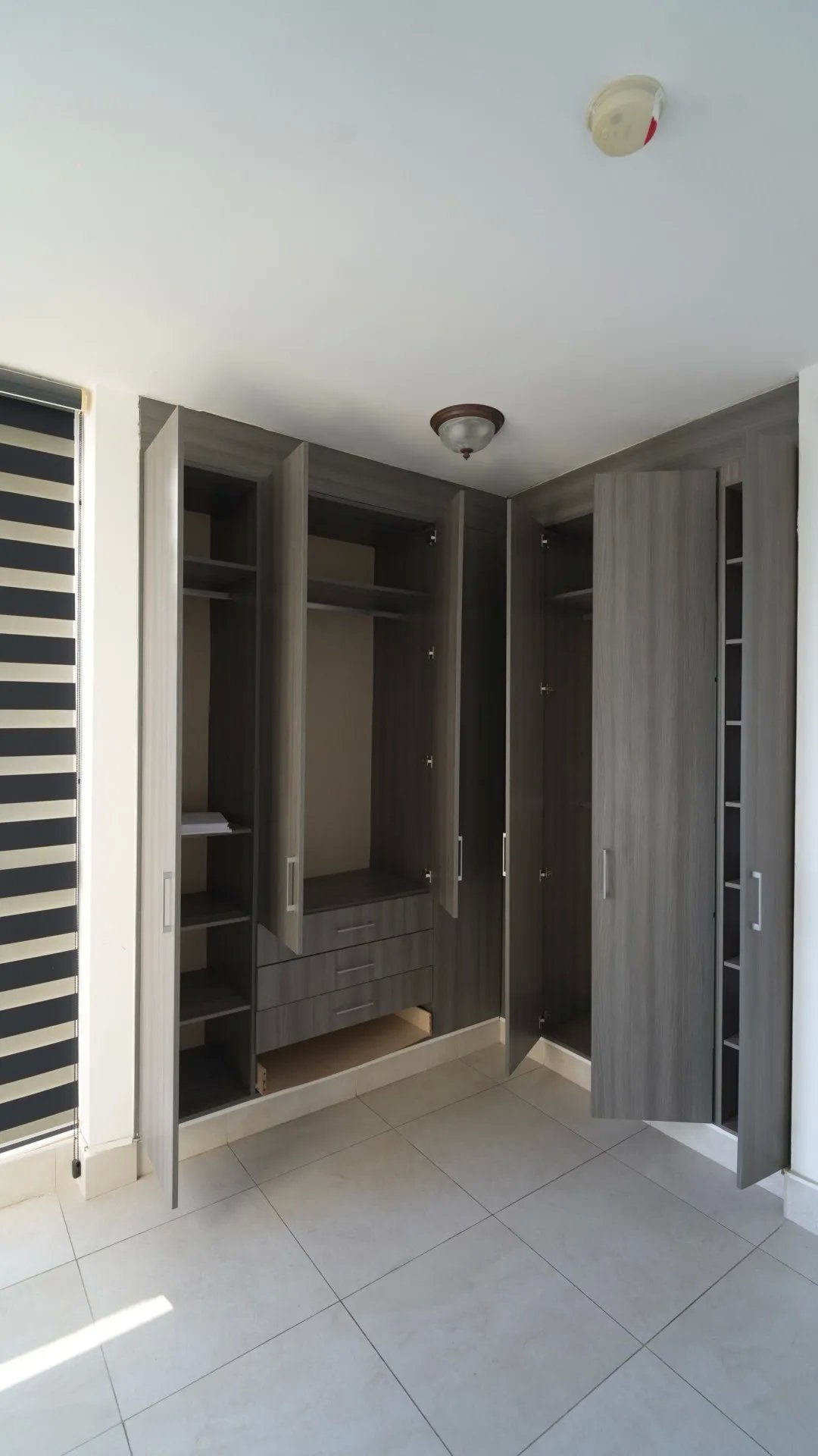Apartment For Sale in ph luxor