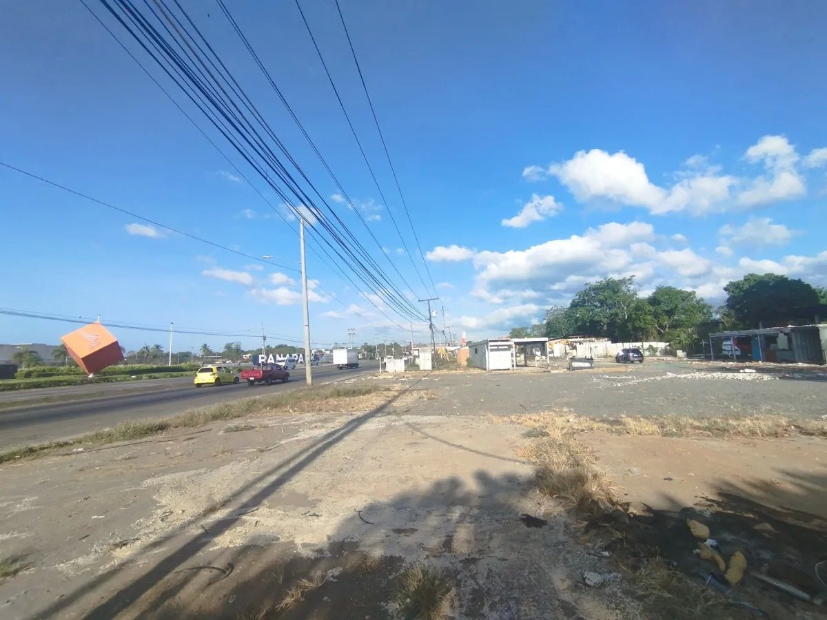 Se vende terreno frente a Vía Panamericana, 24 de Diciembre