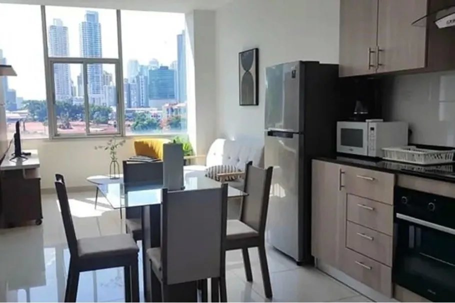 Condominium For Rent in Ave. Cincuentenario, Centro del Este