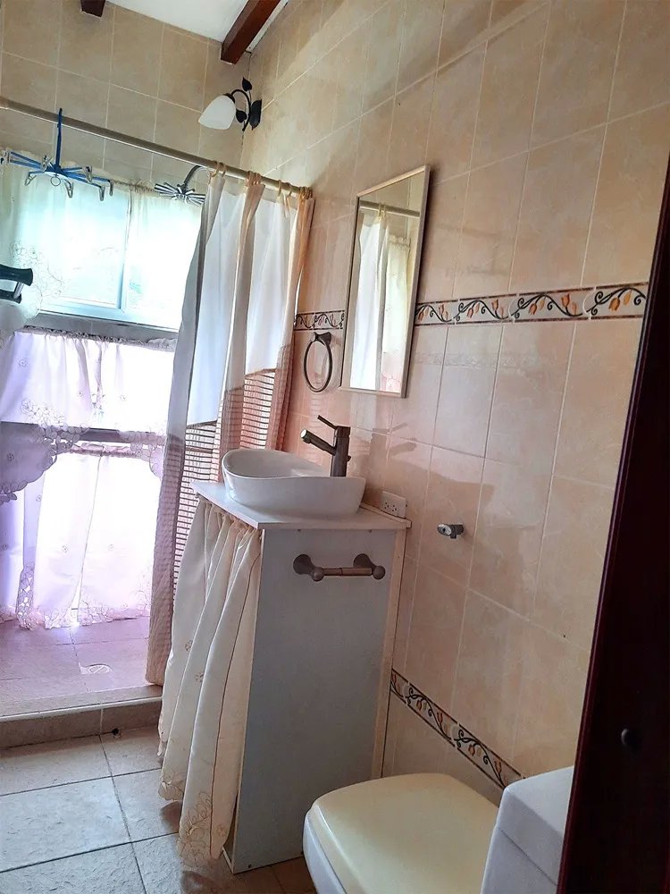 Se vende hermosa casa unifamiliar  en $350,000. ubicada en Villas del Decameron, Villa 292