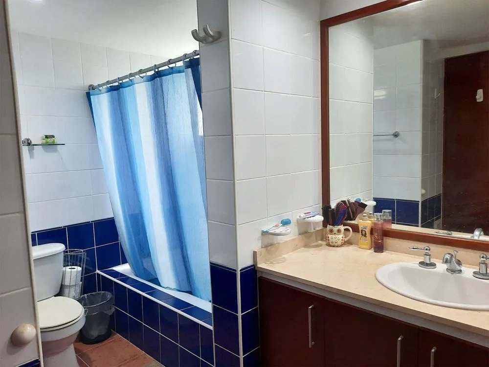 Se vende hermosa casa unifamiliar  en $350,000. ubicada en Villas del Decameron, Villa 292