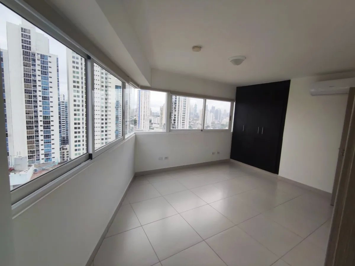 Venta de apartamento en San Francisco, cerca del Parque Omar