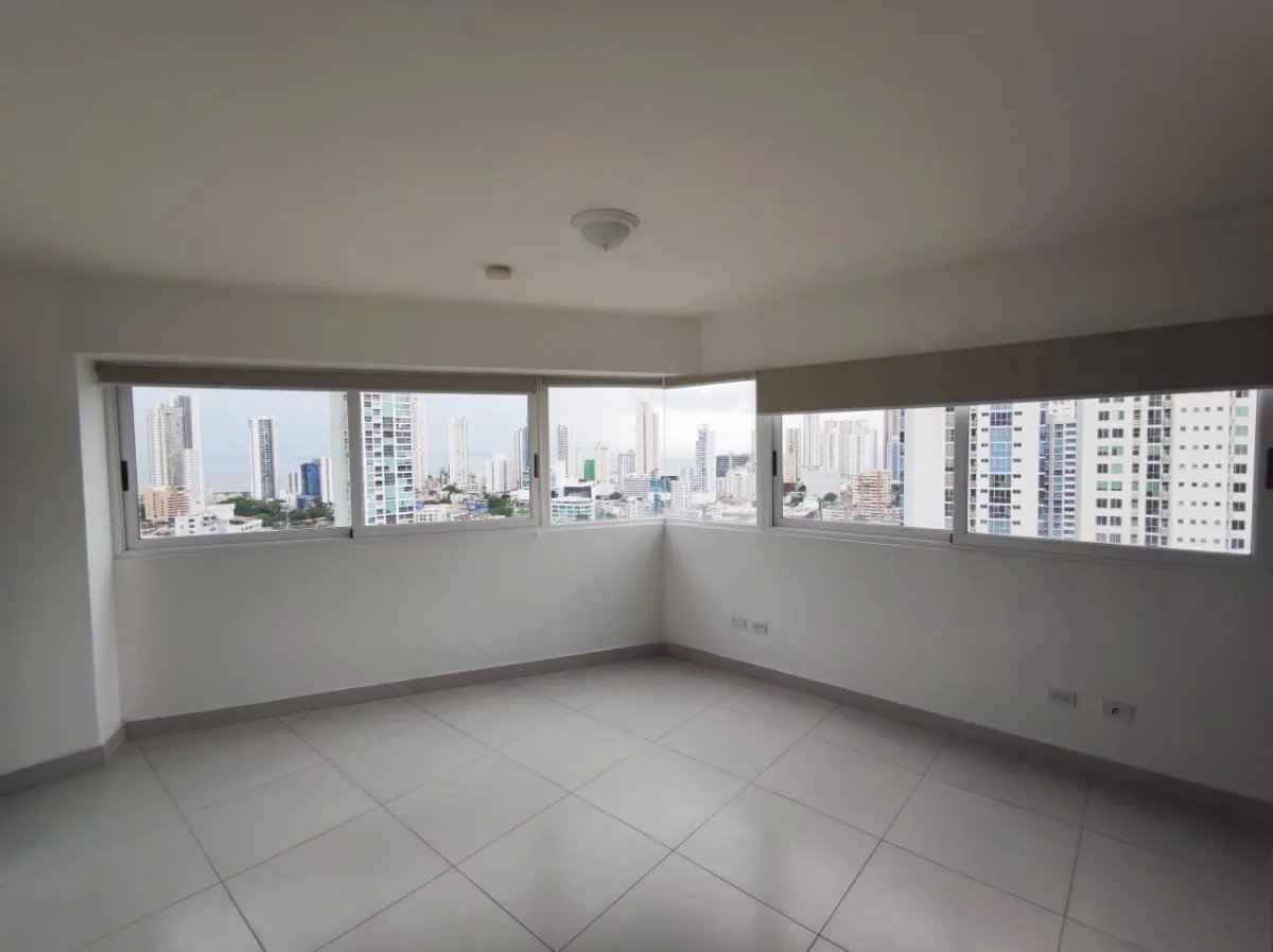 Venta de apartamento en San Francisco, cerca del Parque Omar