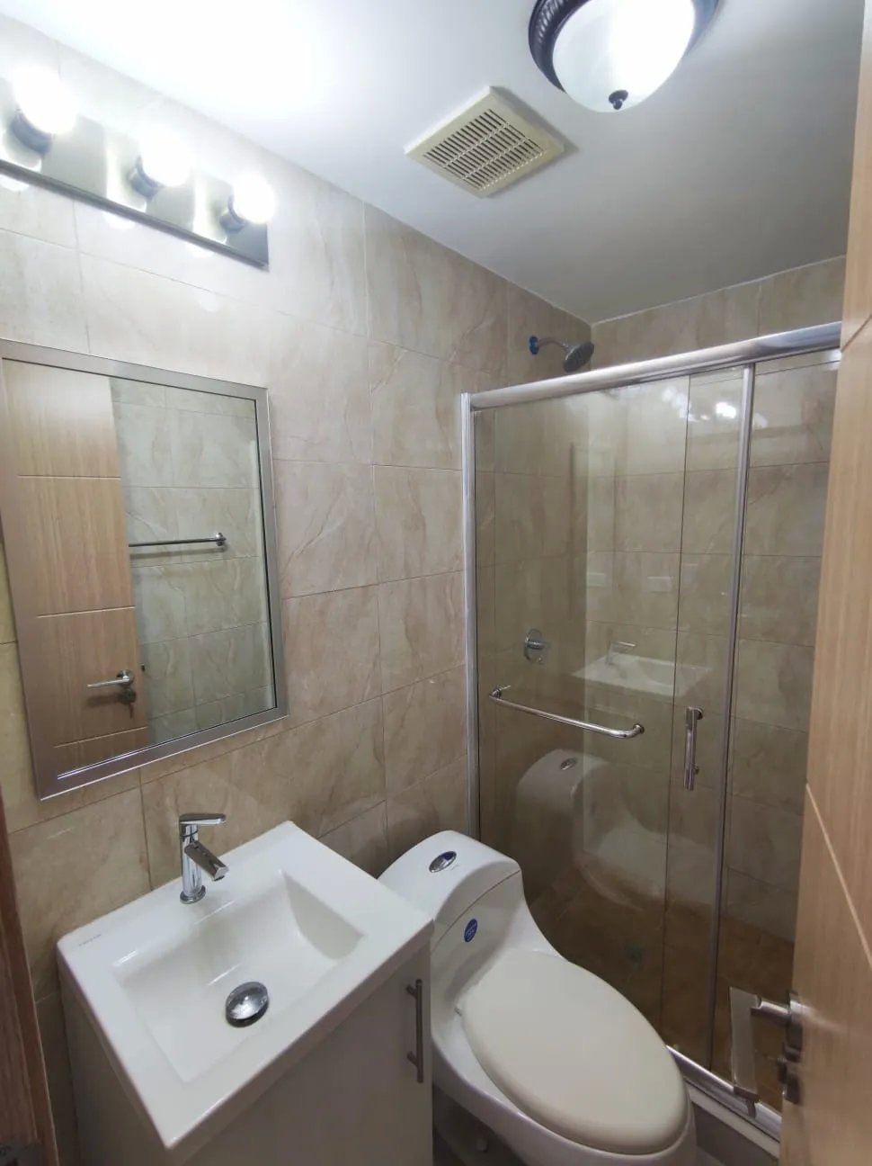 Venta de apartamento en San Francisco, cerca del Parque Omar