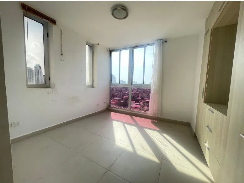 Apartment For Sale in El Carmen