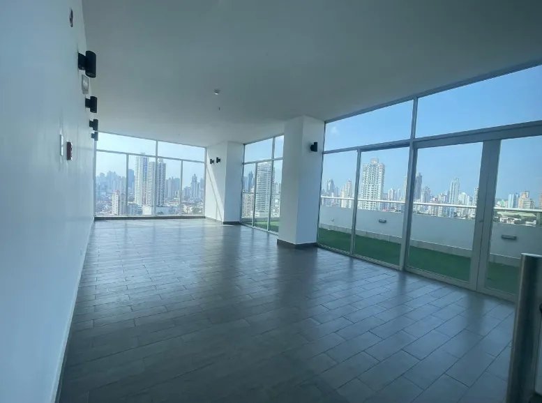 Apartment For Sale in El Carmen