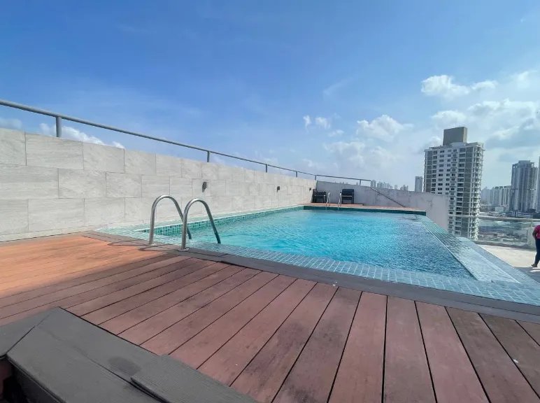 Apartment For Sale in El Carmen