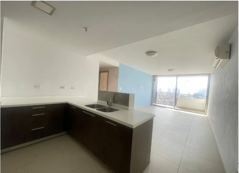 Apartment For Sale in El Carmen