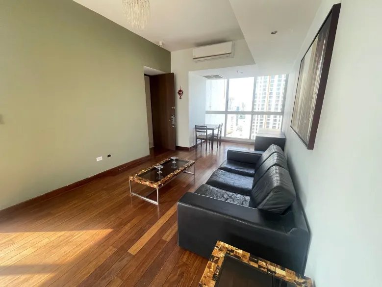 Apartment For Sale in Via España