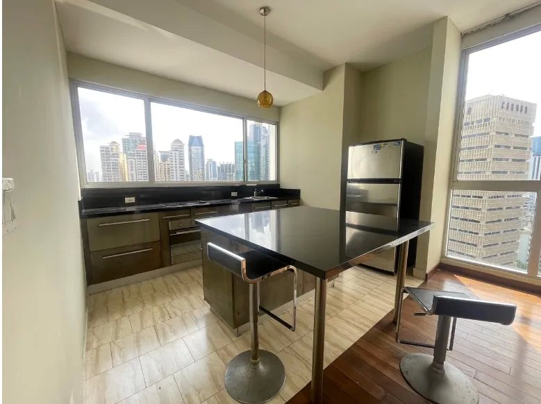 Apartment For Sale in Via España