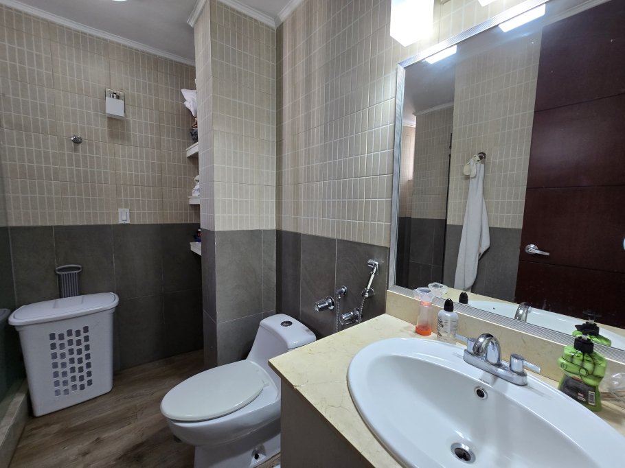 Apartment For Sale in San Francisco