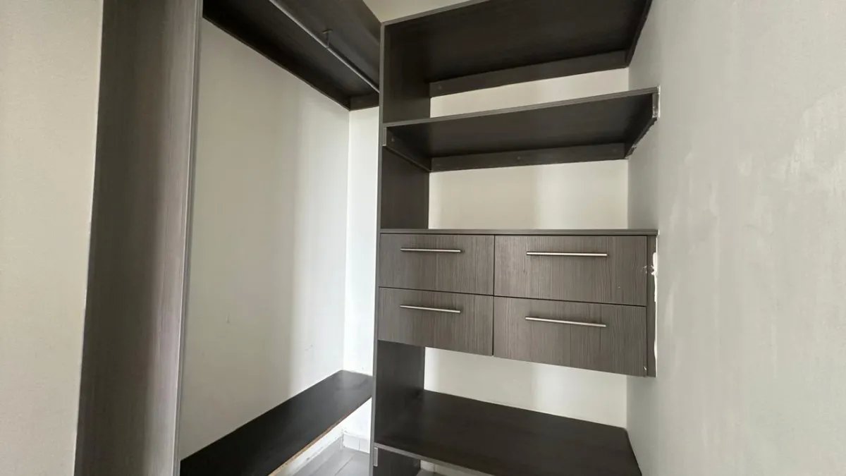 Se vende apartamento reposeído en Condado del Rey, Panamá