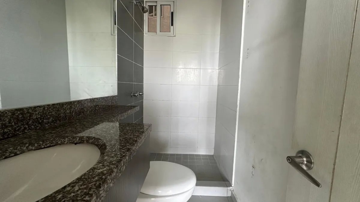 Apartment For Sale in PH Aviñon Towers