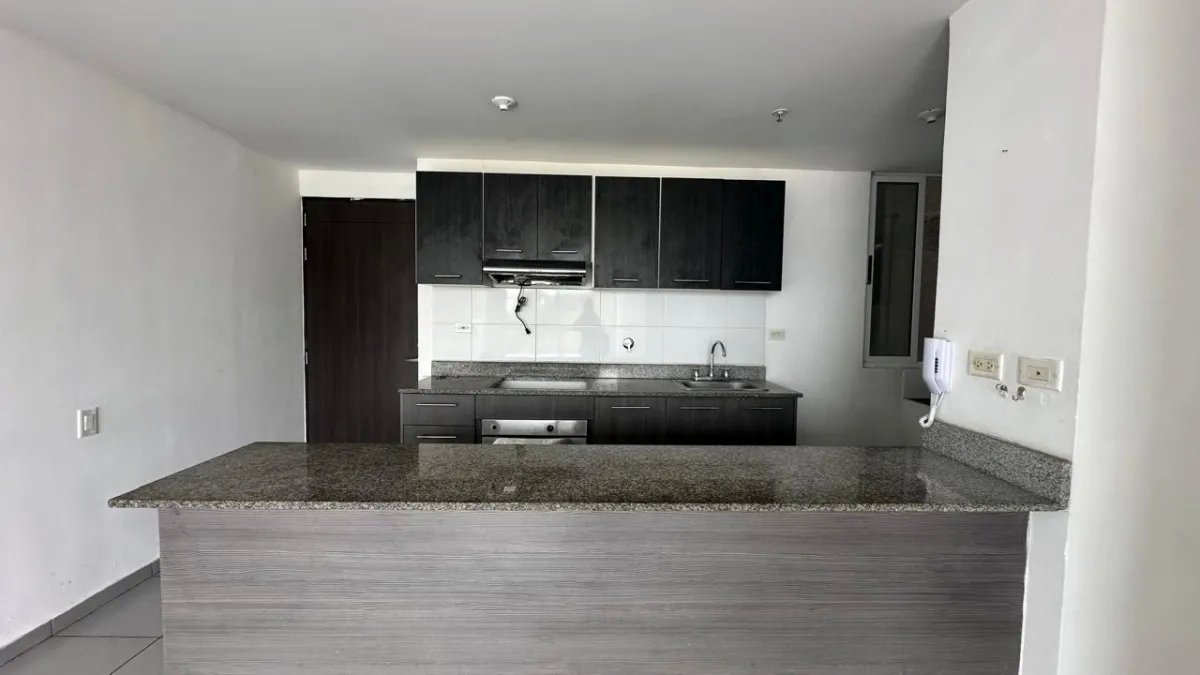 Apartment For Sale in PH Aviñon Towers
