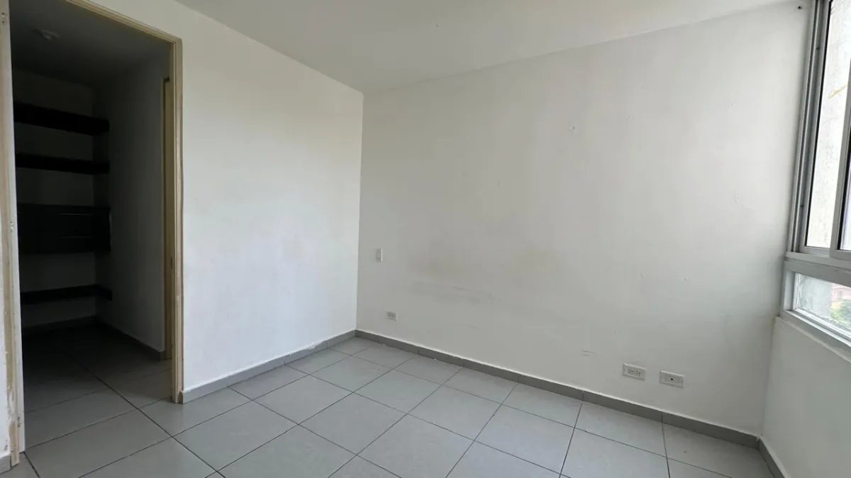 Apartment For Sale in PH Aviñon Towers