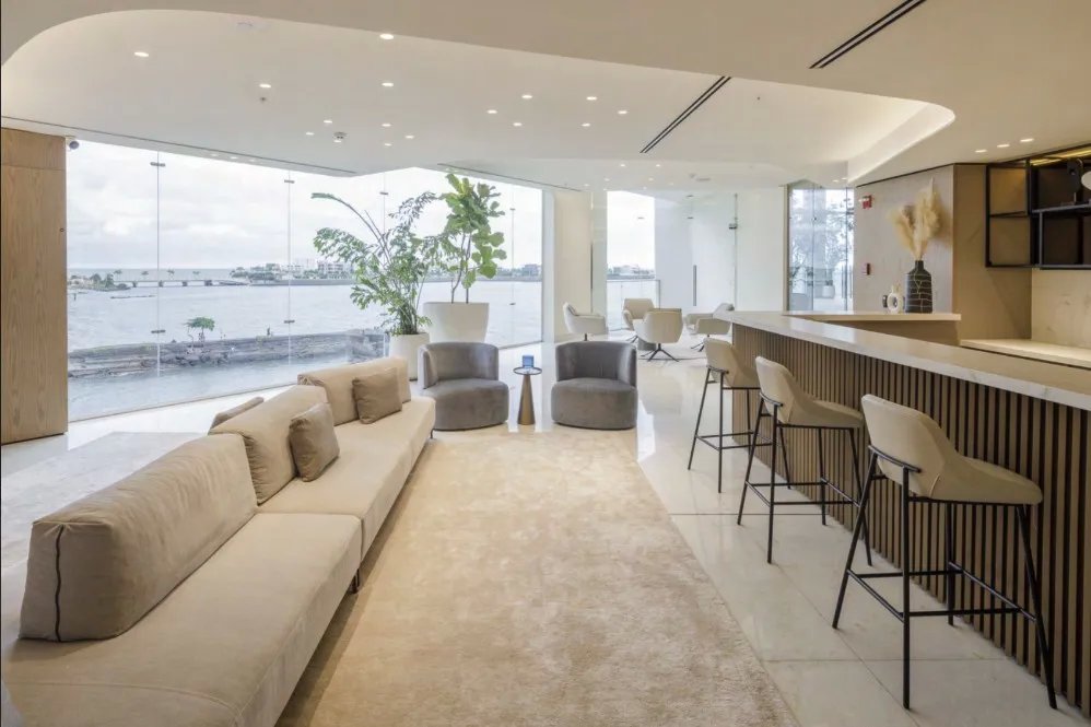 Apartment For Sale in Sea Point, Calle Heliodoro Patiño