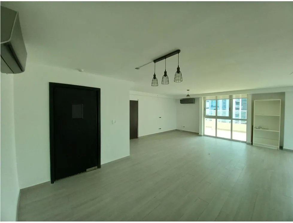 Venta de Apartamento Reposeído en Avenida Balboa, PH Belle View