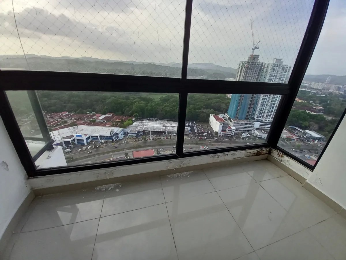 Apartment For Sale in villa de las fuentes
