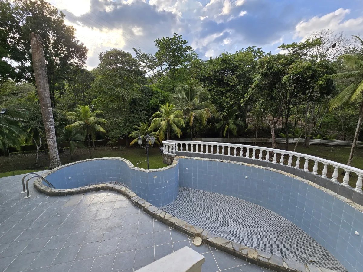 Mobile Home For Sale in Las Cumbres