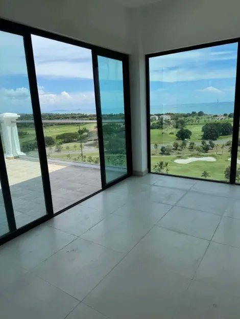 Venta de Apartamento (PentHouse) San Carlos
