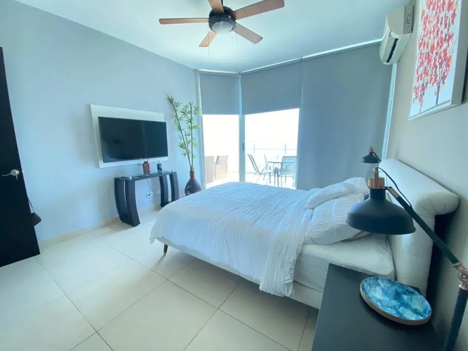 Apartment For Rent in Avenida Balboa, PH Destiny