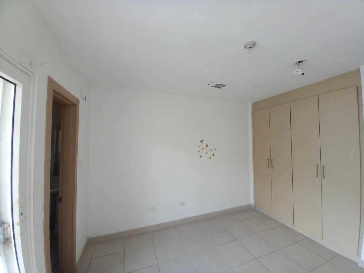Venta de casa reposeída, Paseo del Norte, PH Victoria, Brisas del Golf