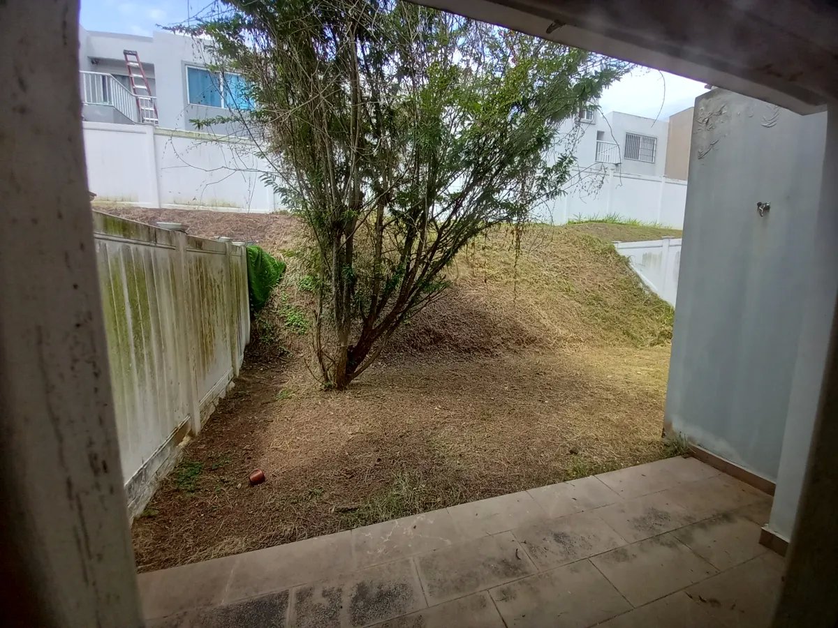 Venta de casa reposeída, Paseo del Norte, PH Victoria, Brisas del Golf
