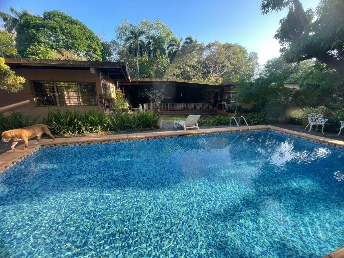 Townhouse For Sale in Las cumbres