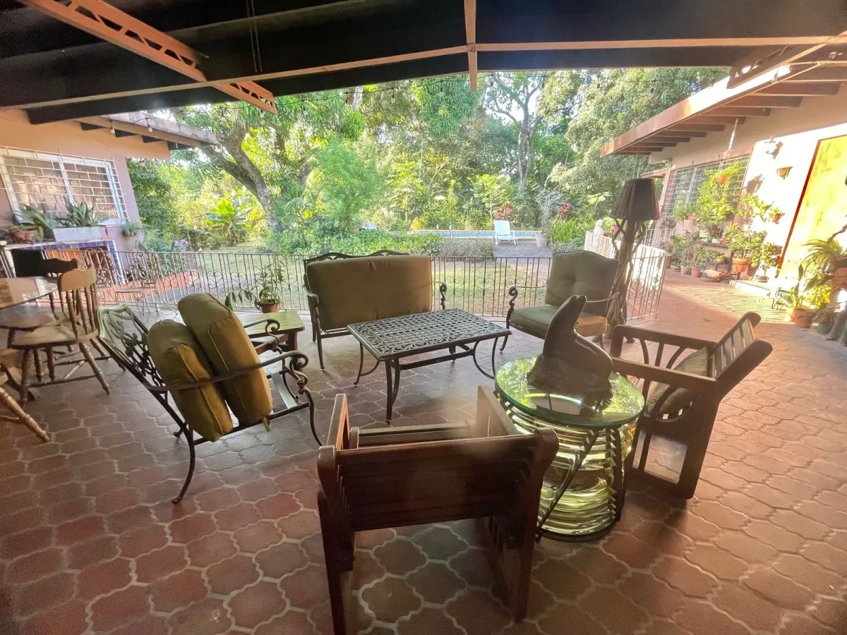 Townhouse For Sale in Las cumbres