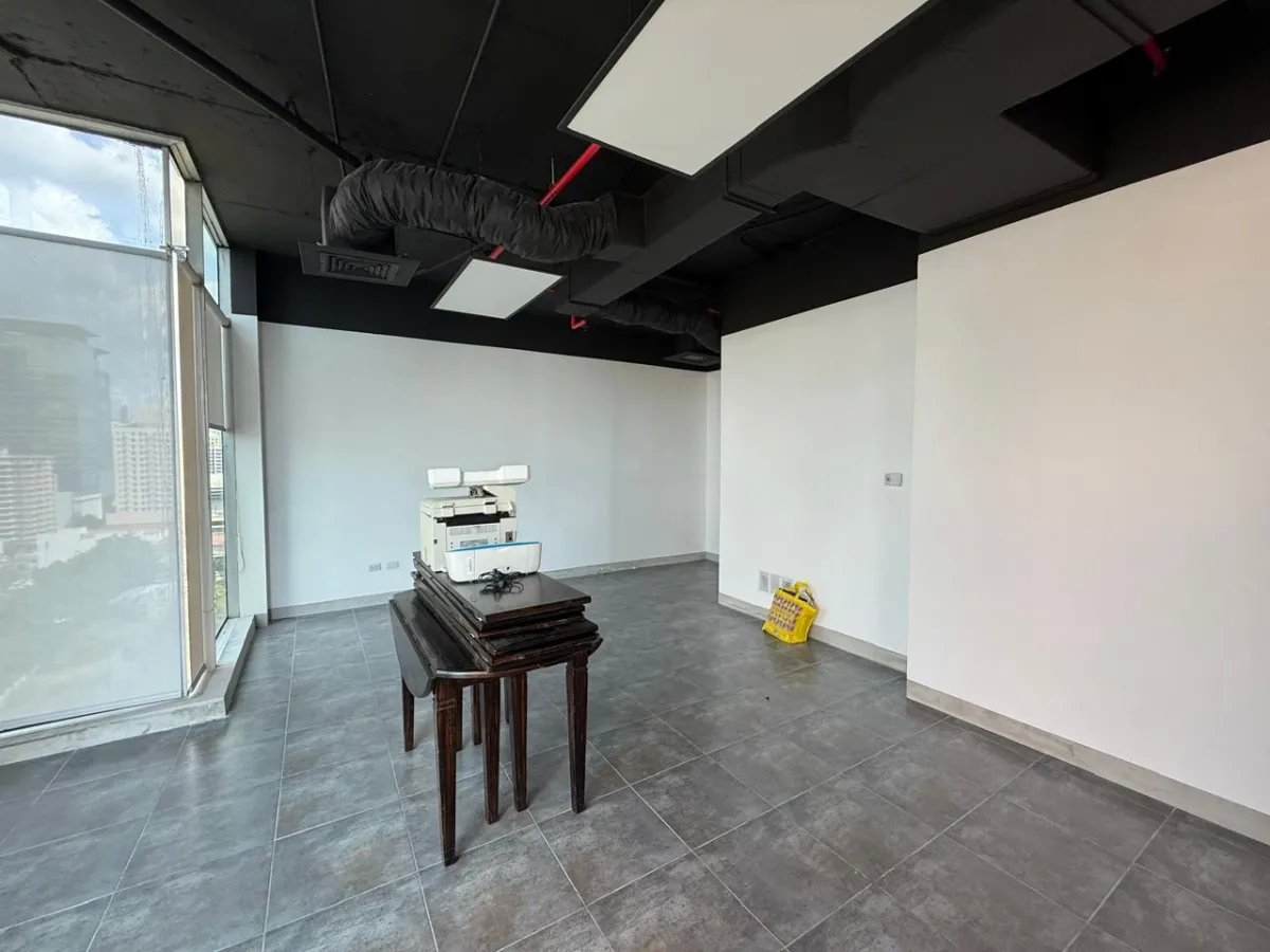 En venta o alquiler, oficina de 63 m² en Obarrio