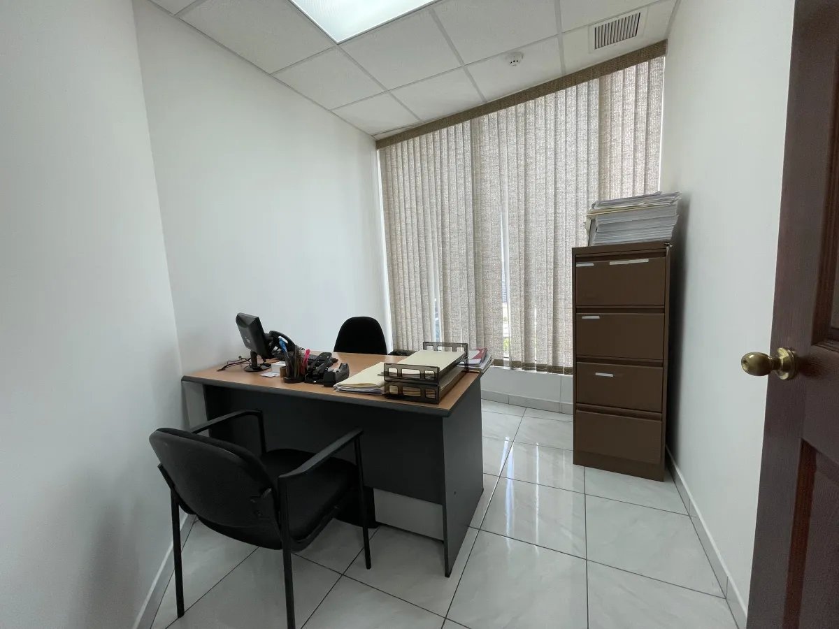Office For Sale in Bella Vista